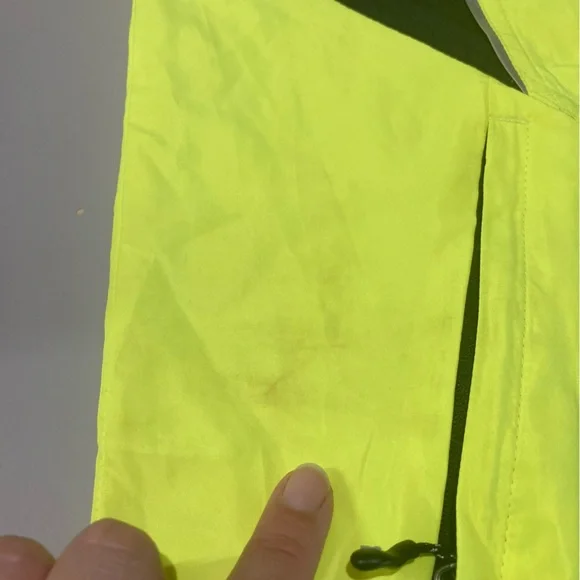 Brooks Neon Yellow Jacket with Black Details - Picture 6 of 8